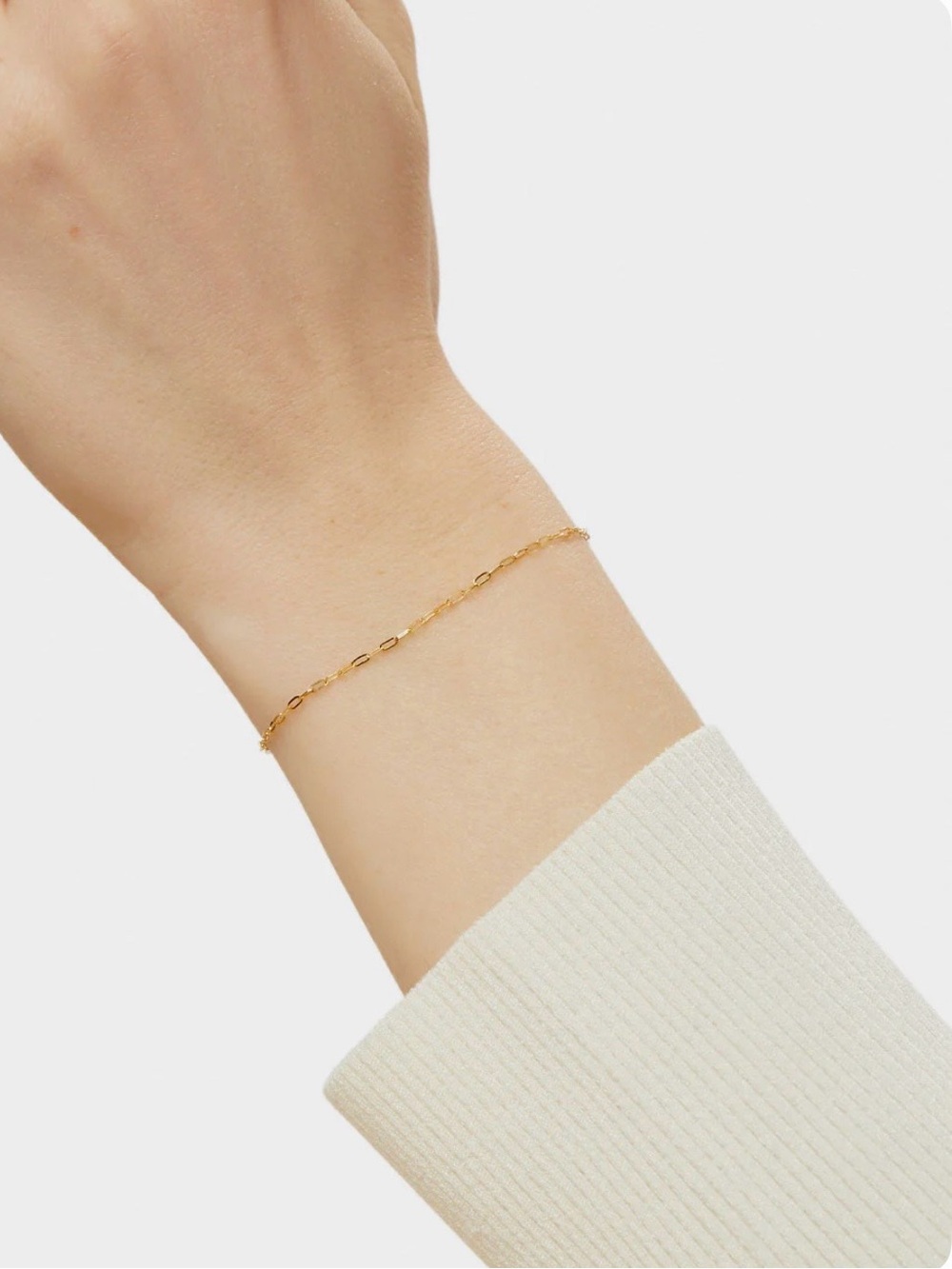 NIB
ana luisa
Gold Paperclip Bracelet
Gold Chain Bracelet
10k yellow gold